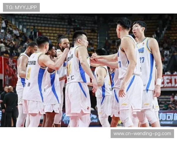 季后赛争夺白热化豪强对决新星崛起引爆全球球迷热情与纪录频频刷新